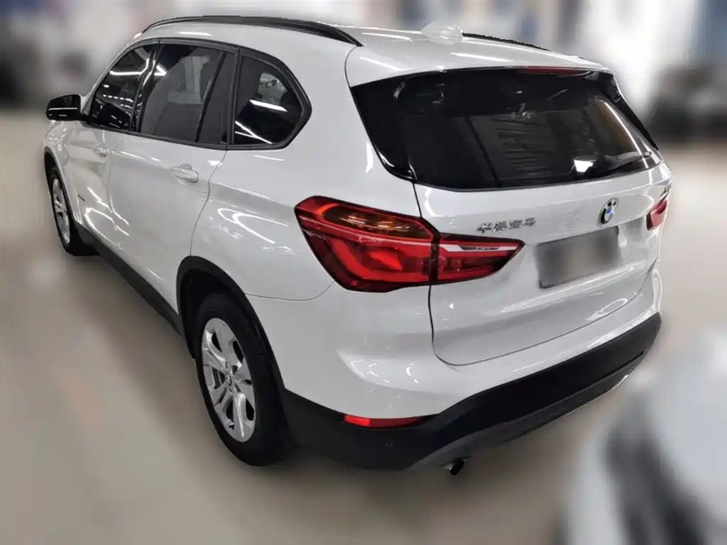BMW X1 2017 — фото 9