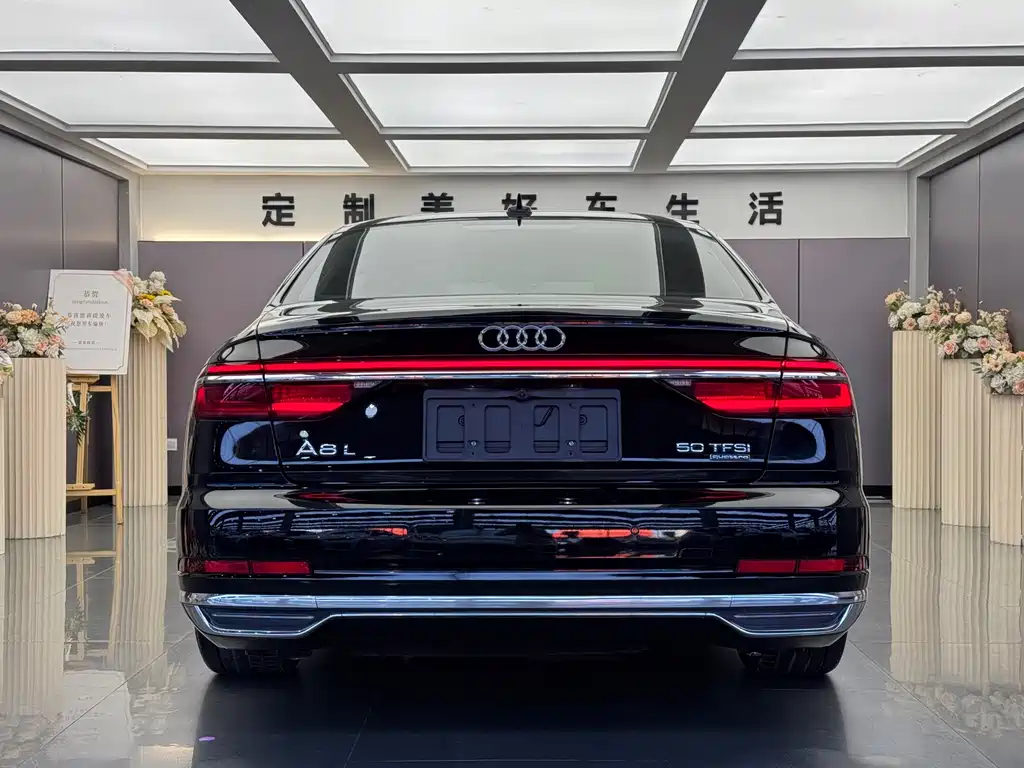 Audi A8 2021 — фото 13