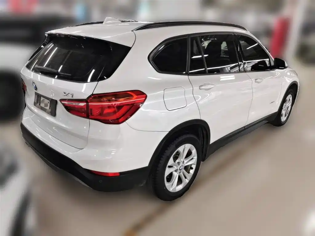 BMW X1 2017 — фото 12