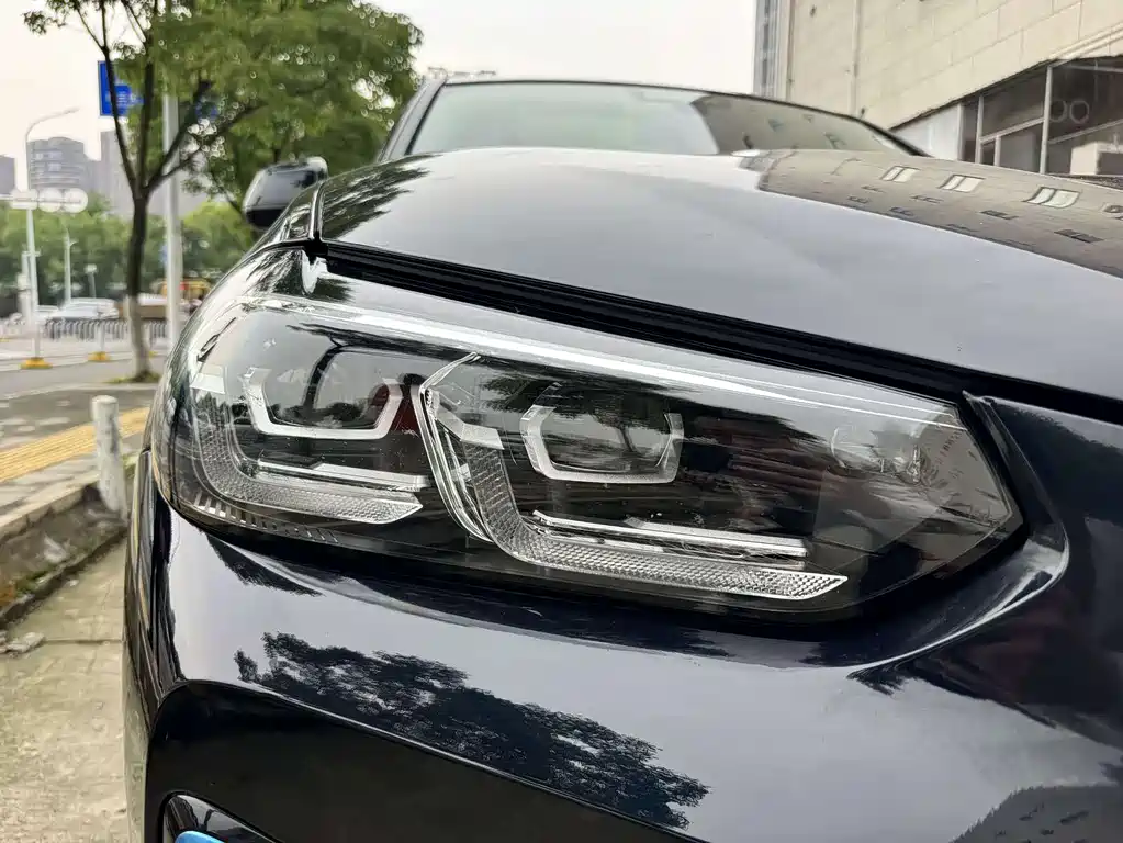 BMW iX3 2021 — фото 13