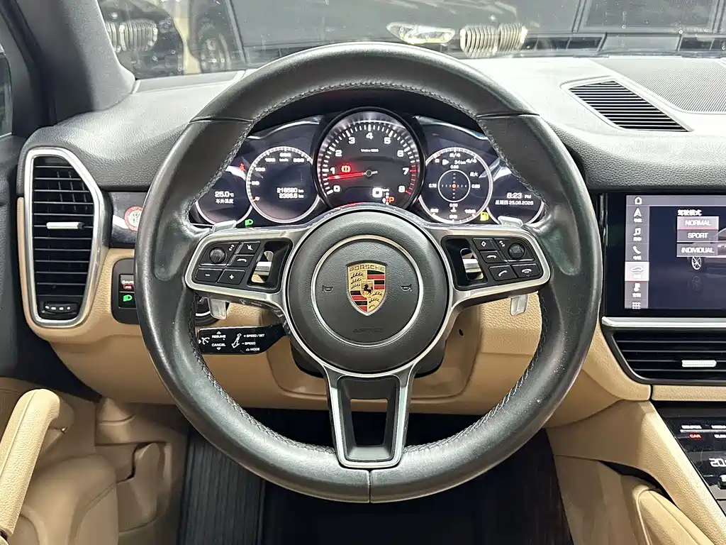 Porsche Cayenne 2018 — фото 18