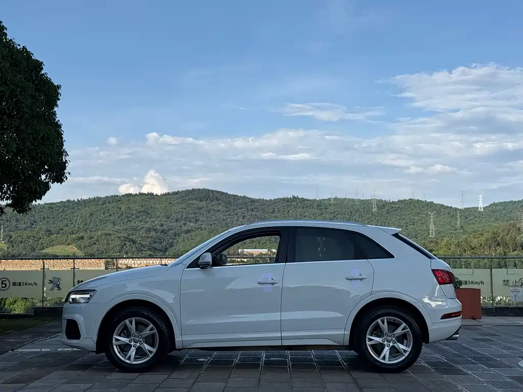 Audi Q3 2017 — фото 10