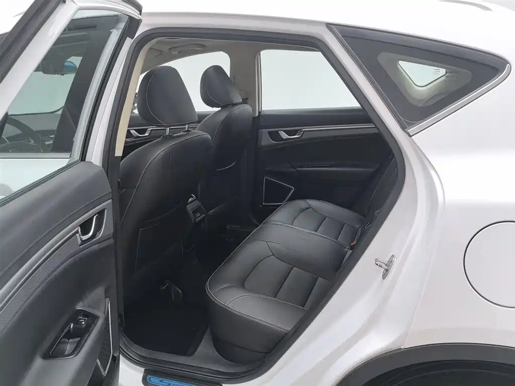 Geely Emgrand GS 2018 — фото 15
