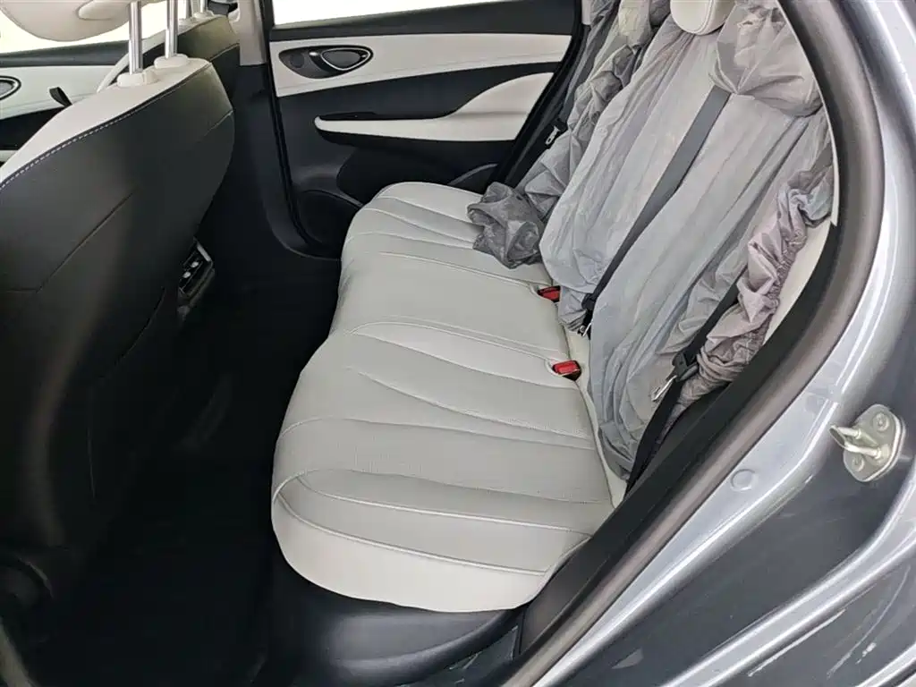 BYD Seal 05 DM-i 2025 — фото 17