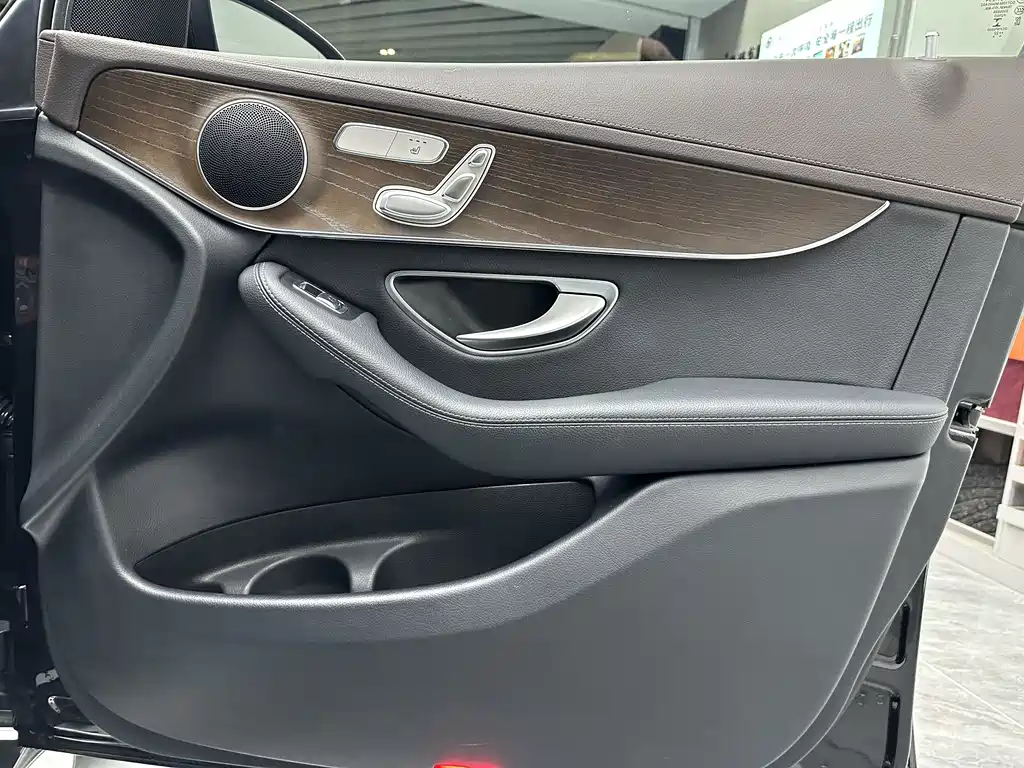 Mercedes-Benz GLC 2022 — фото 25