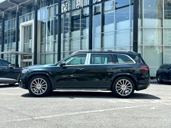 Mercedes-Benz GLS 2023