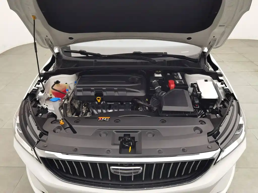Geely Emgrand 2021