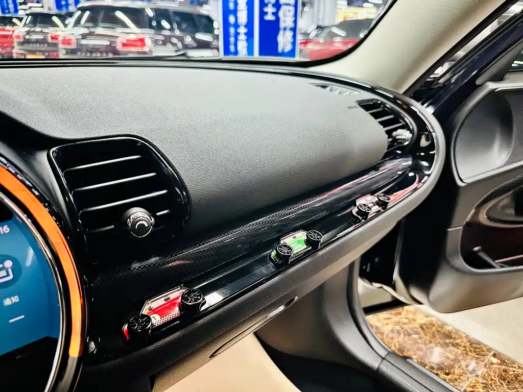 MINI Clubman 2021 — фото 40