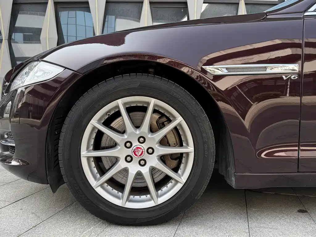 Jaguar XJ 2014 — фото 4