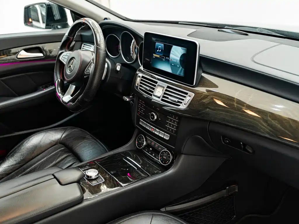 Mercedes-Benz CLS 2015 — фото 10