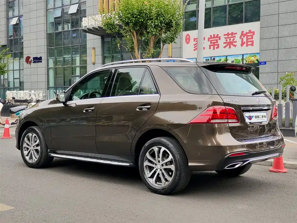 Mercedes-Benz GLE 2016