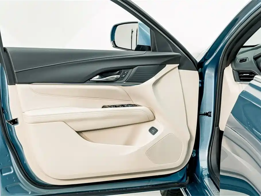 Cadillac CT4 2023 — фото 15