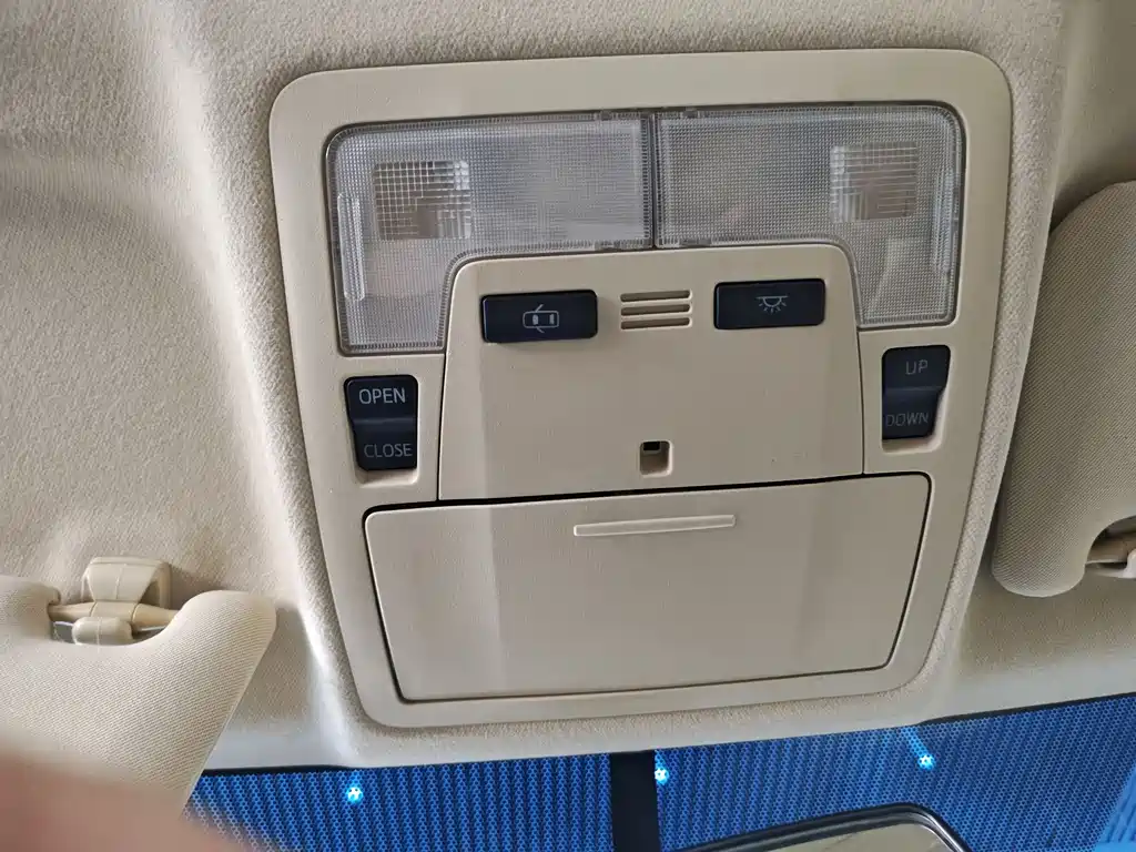 Toyota Camry 2015 — фото 26