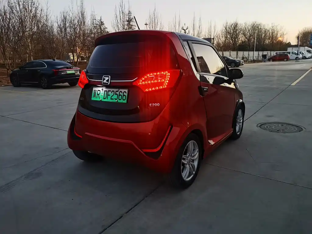 Zotye E200 2017 — фото 7