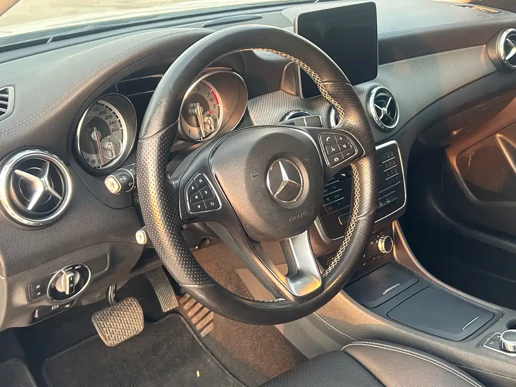 Mercedes-Benz GLA 2017 — фото 8