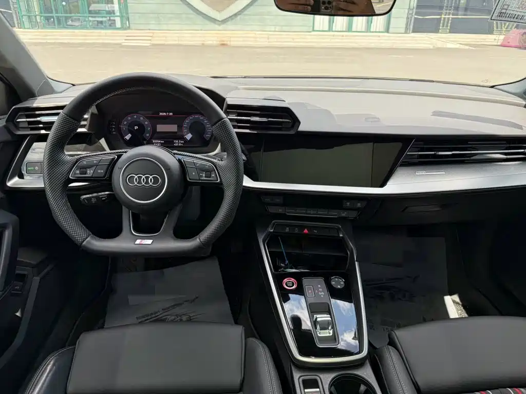 Audi A3 2023 — фото 14