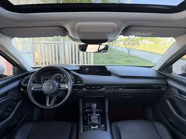 Mazda 3 Axela 2022