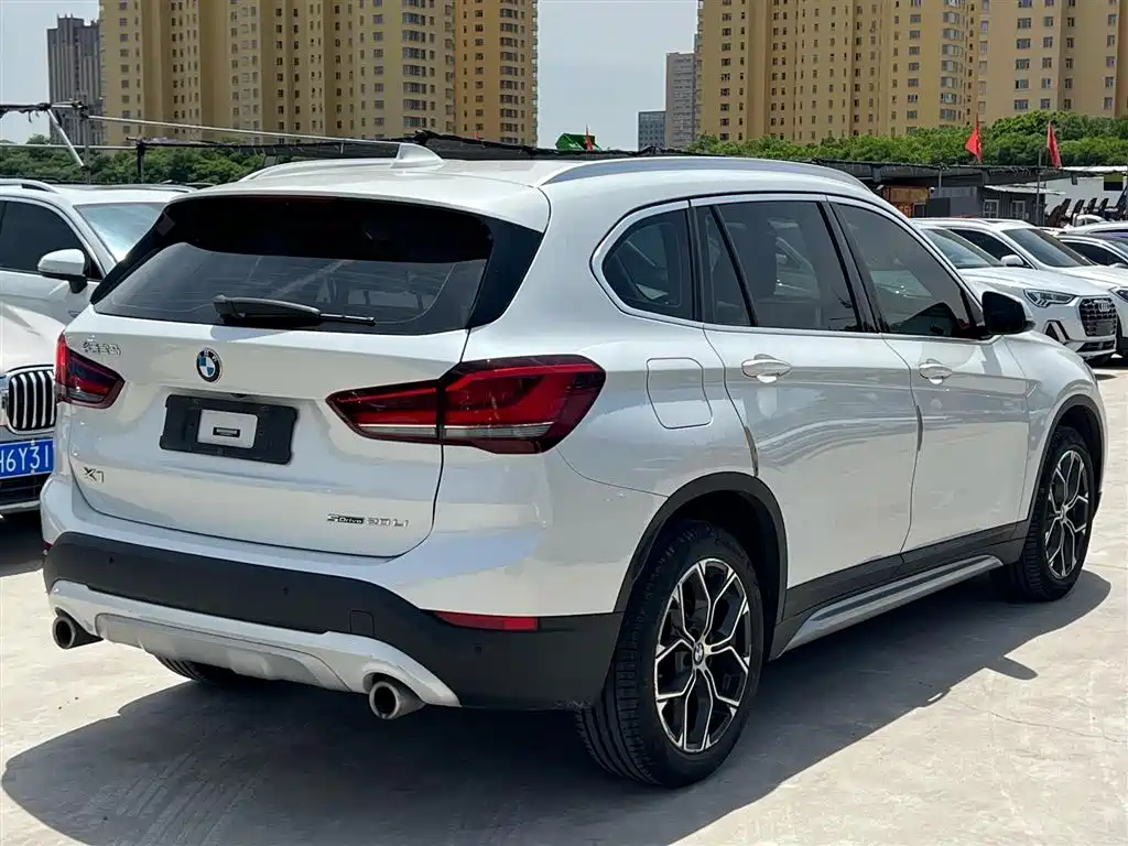 BMW X1 2022 — фото 7