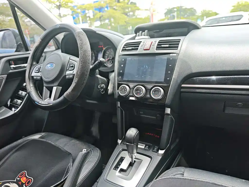 Subaru Forester 2017 — фото 10