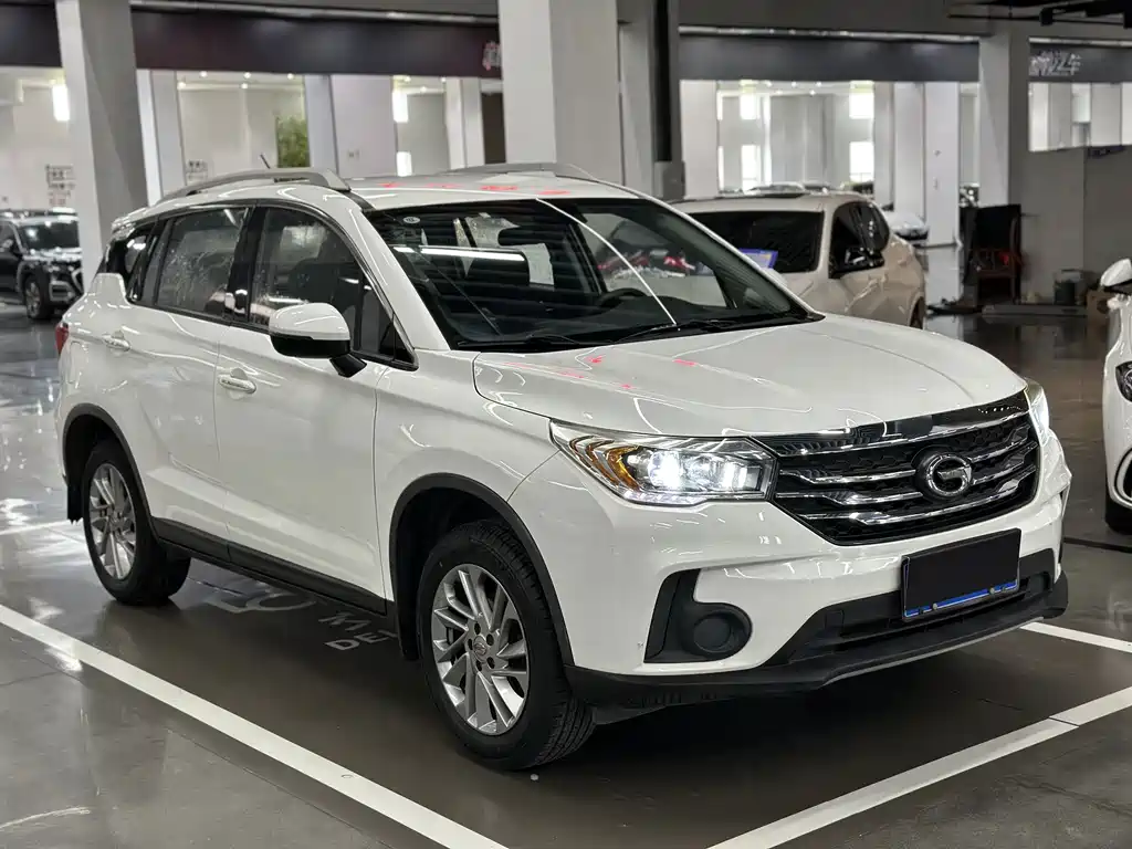 GAC Trumpchi GS4 2017 — фото 3