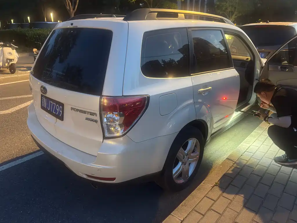 Subaru Forester 2010 — фото 12