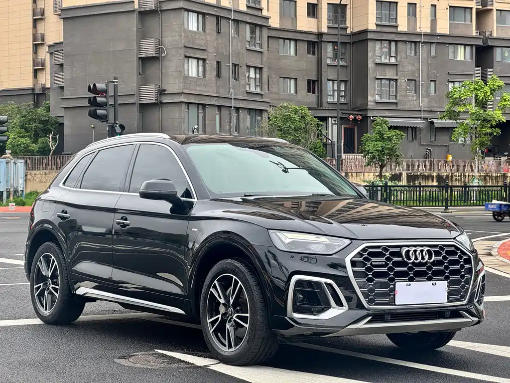 Audi Q5L 2021 — фото 3