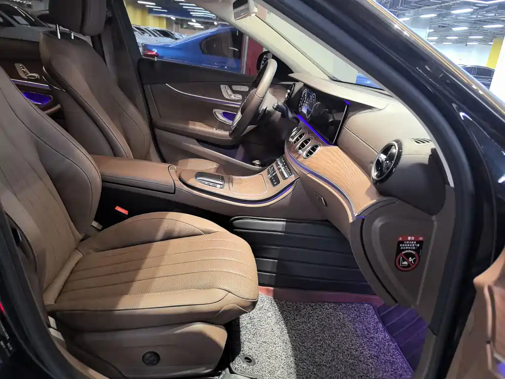 Mercedes-Benz E-Class 2020 — фото 14