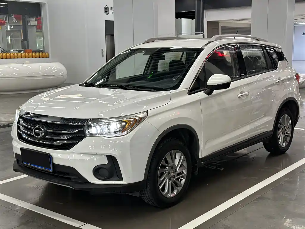 GAC Trumpchi GS4 2017 — фото 1