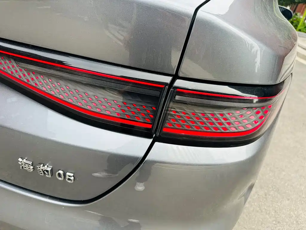 BYD Seal 05 DM-i 2025 — фото 21