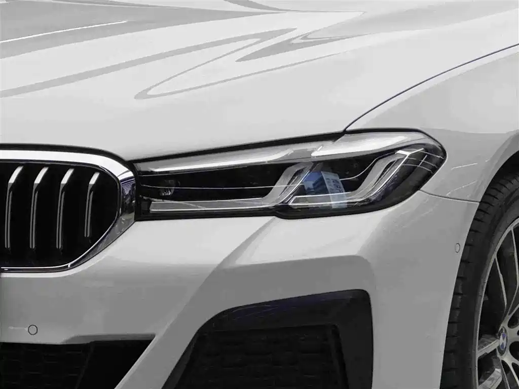 BMW 5 Series New Energy 2021 — фото 3