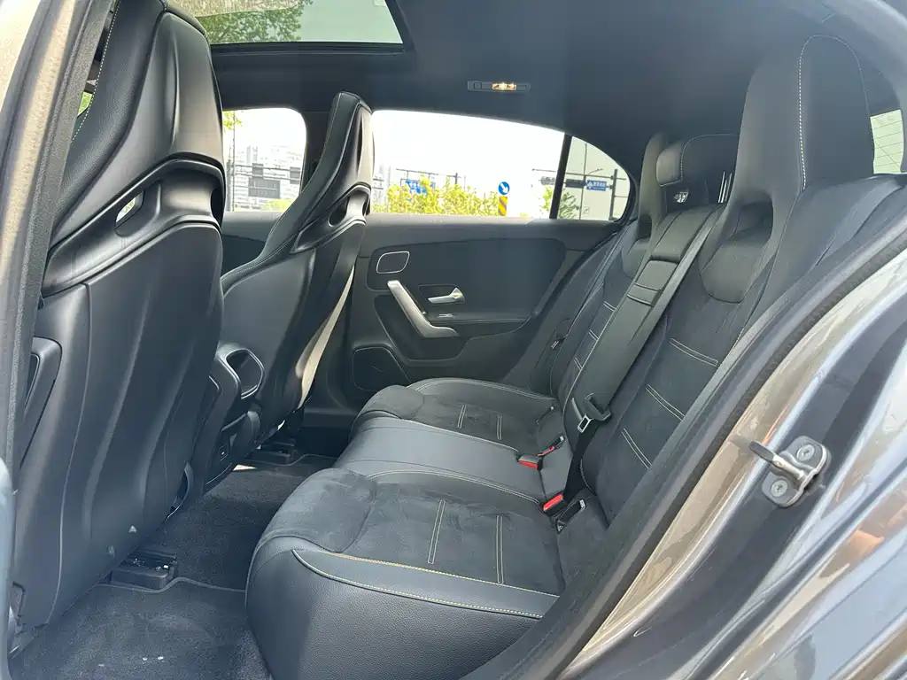 Mercedes-Benz A-Class AMG 2024 — фото 10