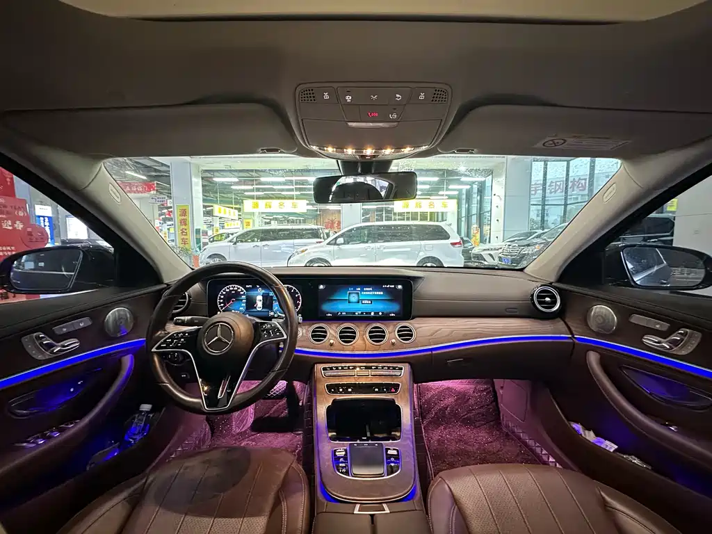 Mercedes-Benz E-Class 2022 — фото 12