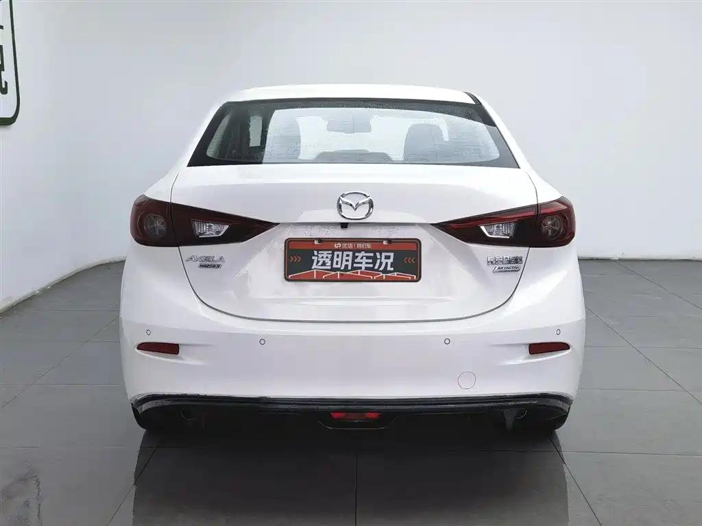 Mazda 3 Axela 2018 — фото 4