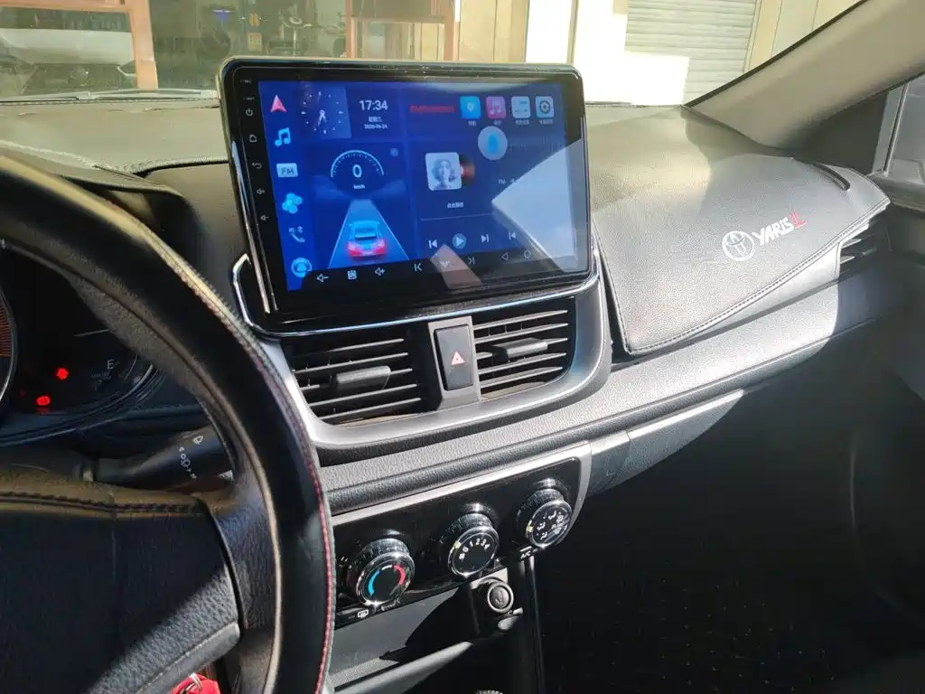 Toyota Yaris L 2021