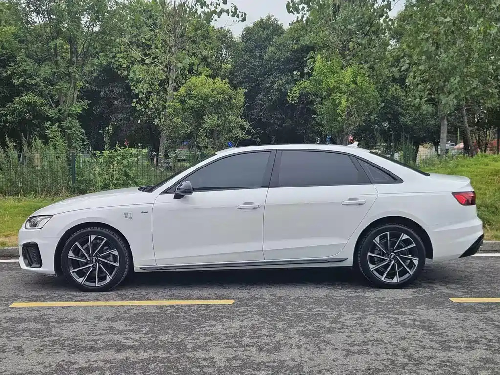 Audi A4L 2023