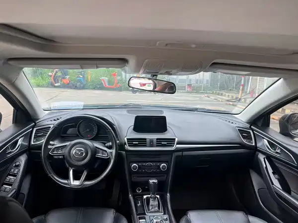 Mazda 3 Axela 2017
