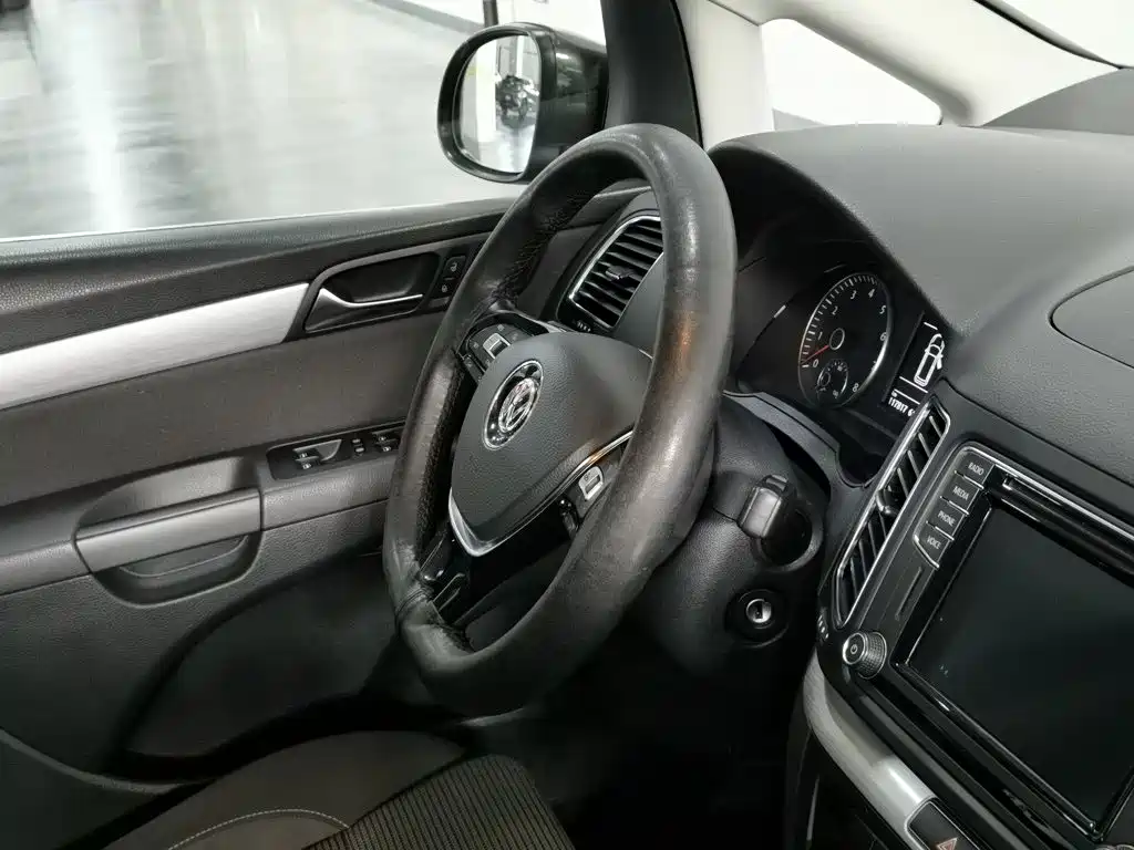 Volkswagen Sharan 2018 — фото 22