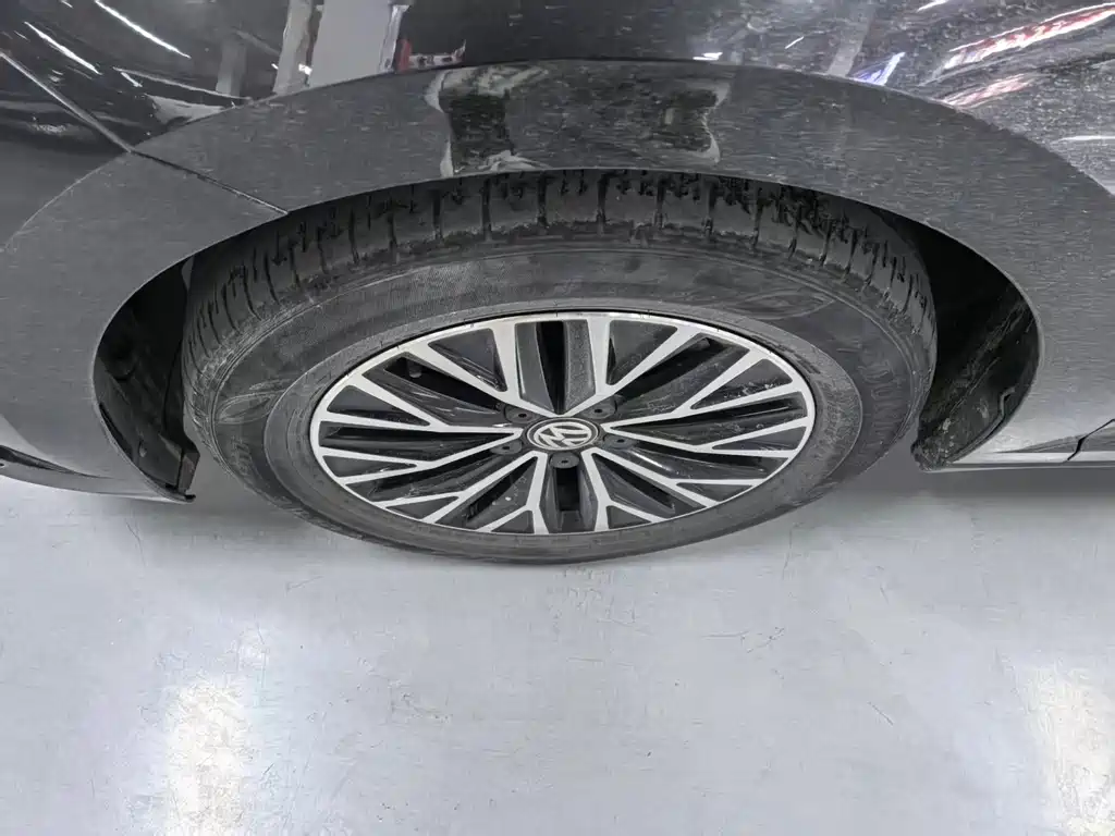 Volkswagen Sagitar 2020