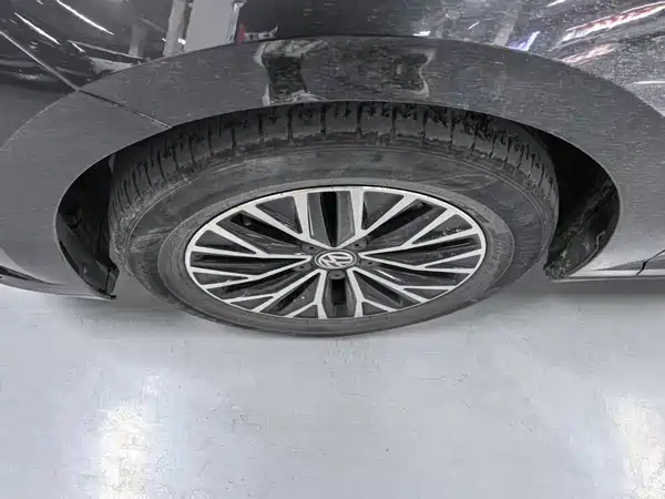 Volkswagen Sagitar 2020
