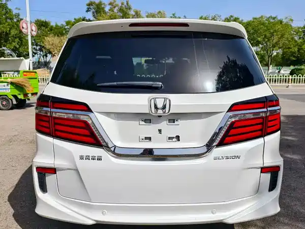 Honda Elysion 2016