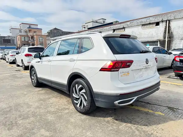 Volkswagen Tiguan L 2022