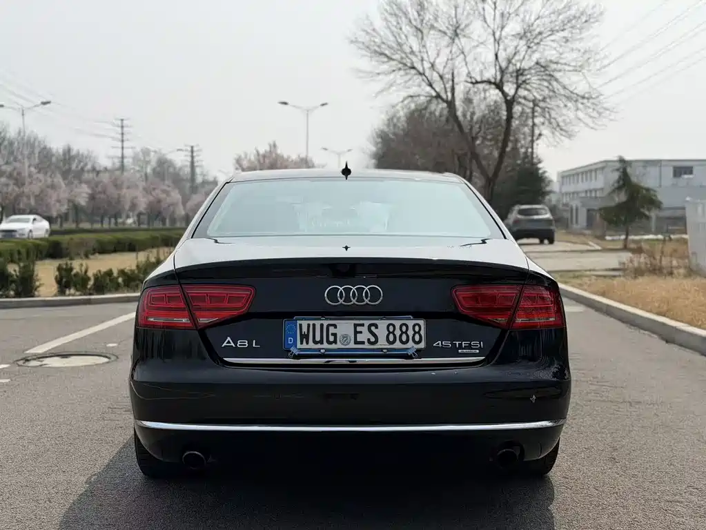 Audi A8 2013