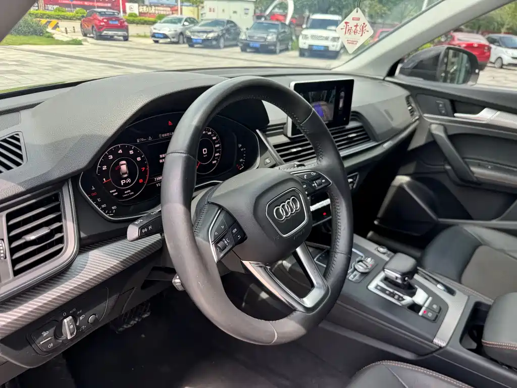 Audi Q5L 2019 — фото 14