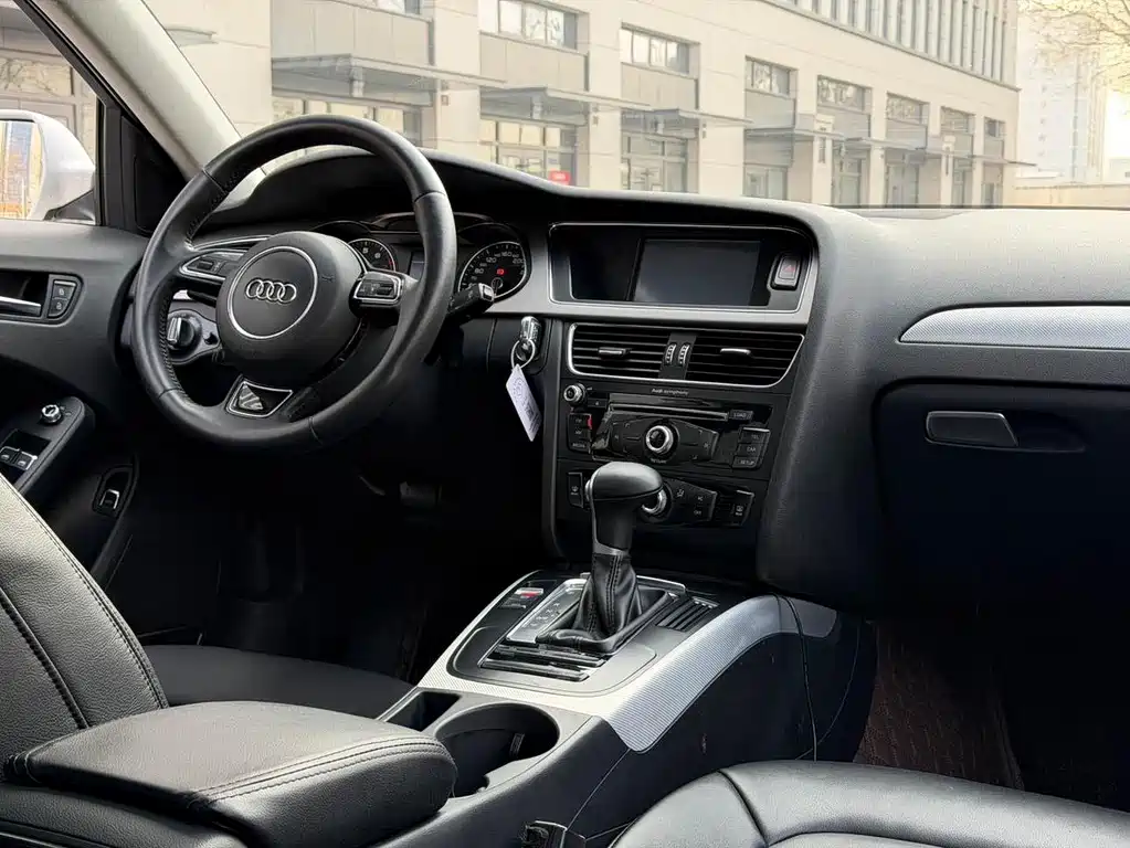 Audi A4L 2014 — фото 10