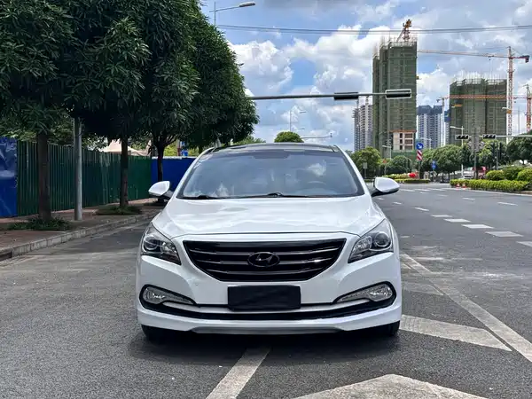Hyundai Mistra 2015