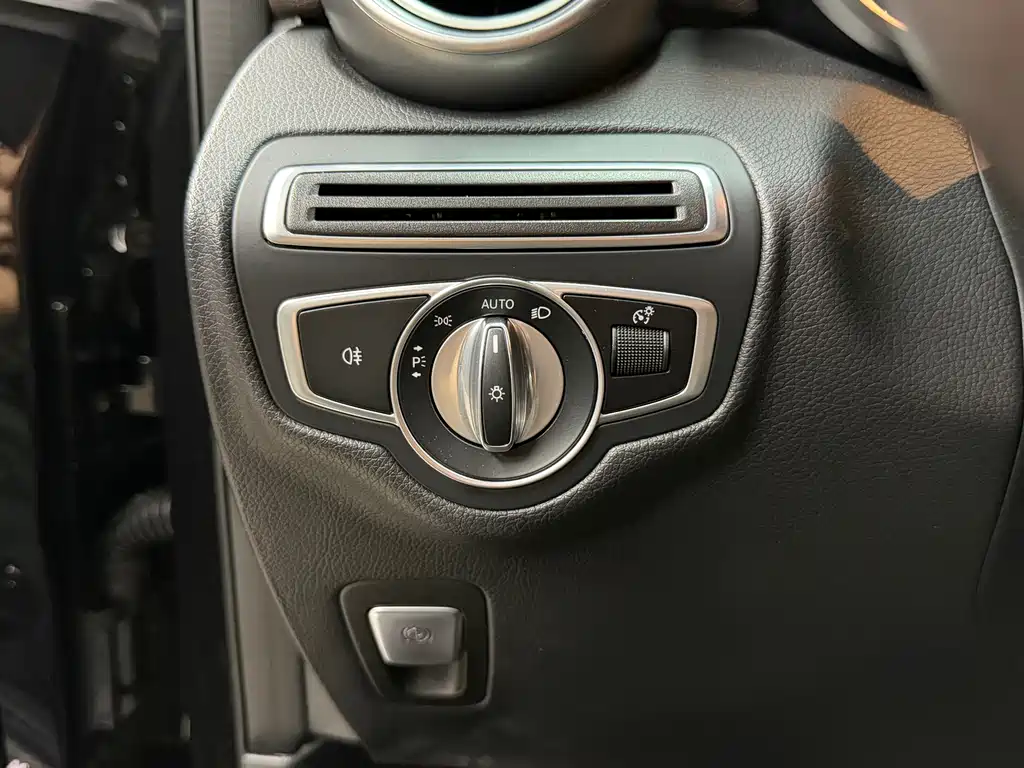 Mercedes-Benz GLC 2020 — фото 18
