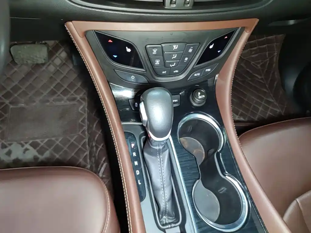 Buick Envision Plus 2018 — фото 14