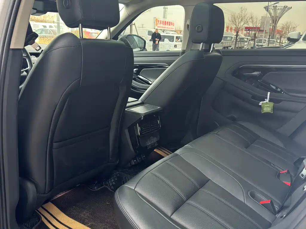 Land Rover Evoque 2022 — фото 8