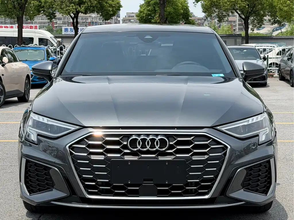 Audi A3 2023 — фото 3