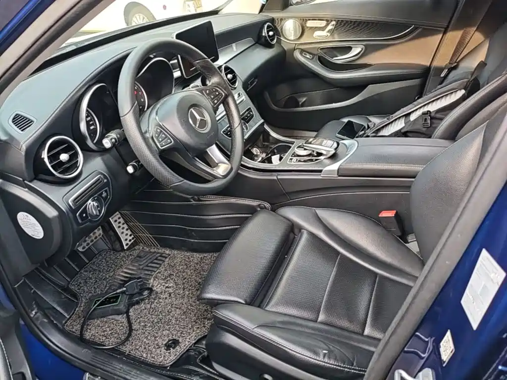Mercedes-Benz C-Class 2018 — фото 15